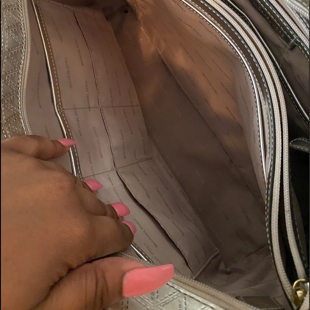 Michael Kors Metallic silver bag - Picture 7 of 10